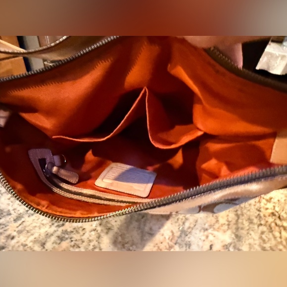 👜 Coach Signature Hobo Bag | Brown Canvas & Tan Leather | Adjustable Strap - Picture 4 of 16